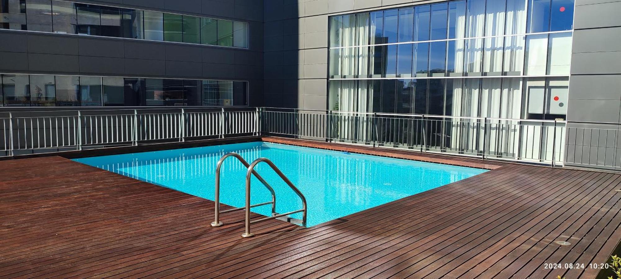 Nice Duplex Apartment With Free Pool And Garage Lissabon Buitenkant foto